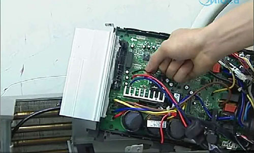 遂平美的空调电话是多少